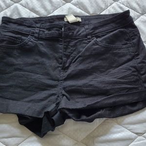 H&M Black Stretch Casual Cuffed Shorts Women's Size 6